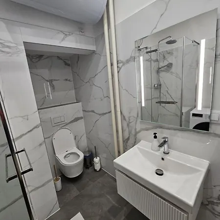 Διαμέρισμα 63m2 S Balkonem V Lazenskem Centru *