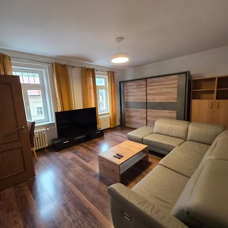 63m2 S Balkonem V Lazenskem Centru Karlovy Vary