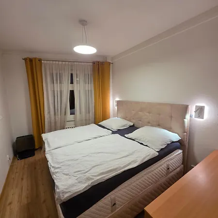 63m2 S Balkonem V Lazenskem Centru Karlovy Vary