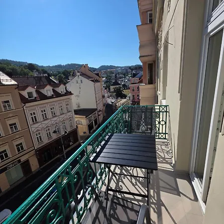 63m2 S Balkonem V Lazenskem Centru * Karlovy Vary