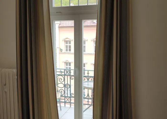 63m2 S Balkonem V Lazenskem Centru Apartman Karlovy Vary